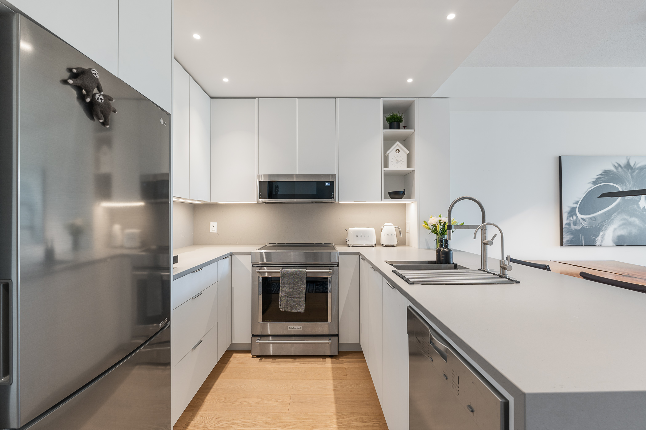 #407 – 3600 Windcrest Drive